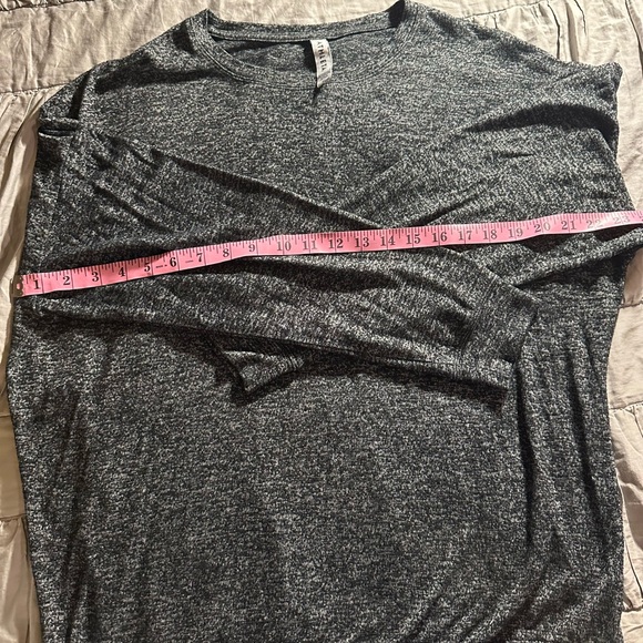Athleta Charcoal Long Sleeve Mindful Pullover! - Picture 5 of 6